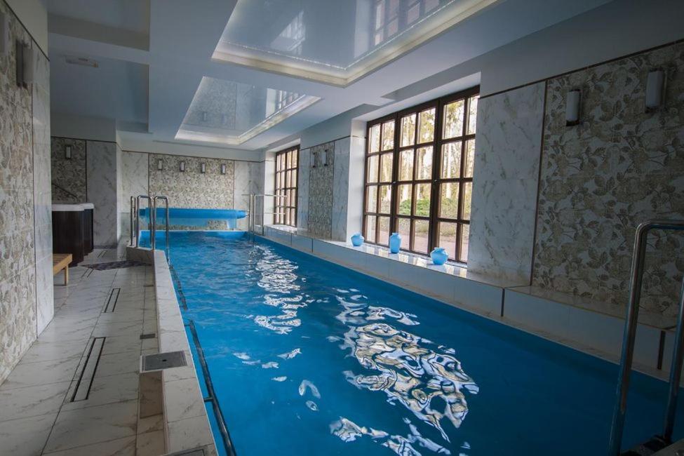 Hotel Rytwiany Palac Екстер'єр фото