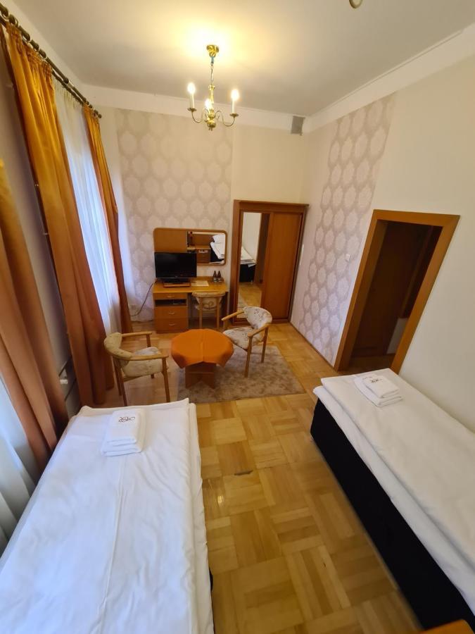 Hotel Rytwiany Palac Екстер'єр фото