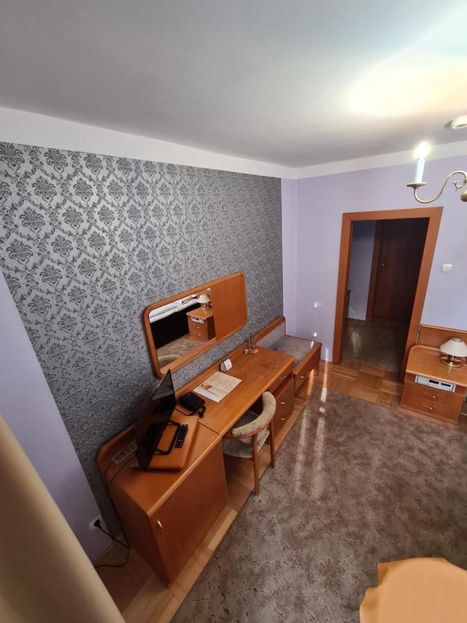 Hotel Rytwiany Palac Екстер'єр фото